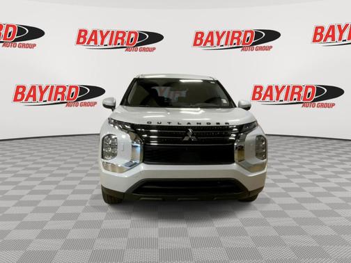 2024 Mitsubishi Outlander ES