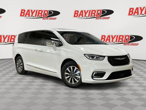 2022 Chrysler Pacifica Hybrid Limited