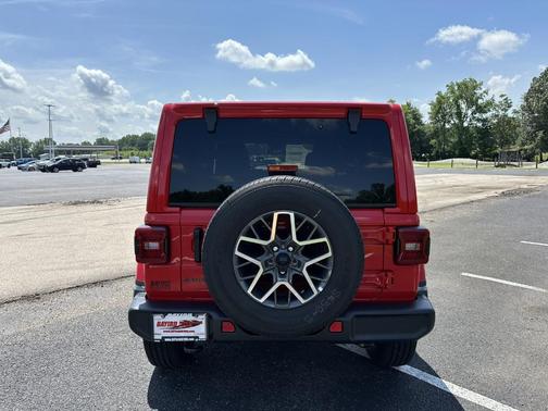 2025 Jeep Wrangler Sahara