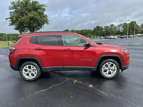 2025 Jeep Compass Latitude