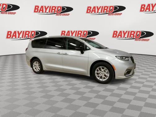 2024 Chrysler Pacifica Touring-L