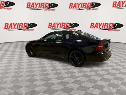 2024 Volvo S60 B5 Plus Black Edition