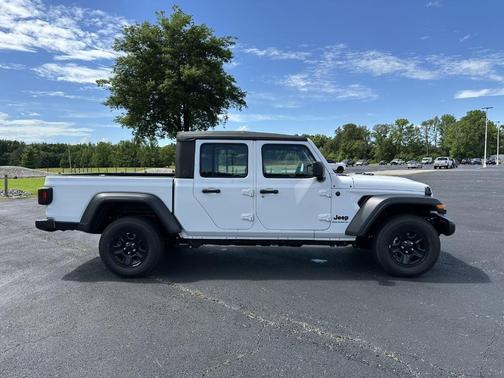 2025 Jeep Gladiator Sport