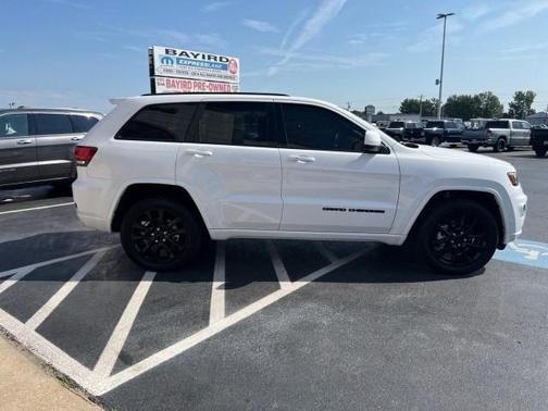 Photo 1 of 15 of 2021 Jeep Grand Cherokee Laredo X