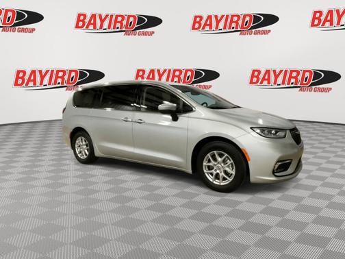 2023 Chrysler Pacifica Touring-L