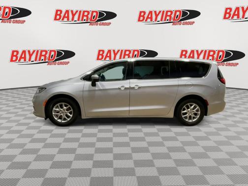 2023 Chrysler Pacifica Touring-L