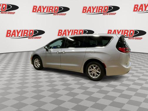 2023 Chrysler Pacifica Touring-L