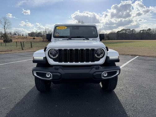 2024 Jeep Gladiator Sport