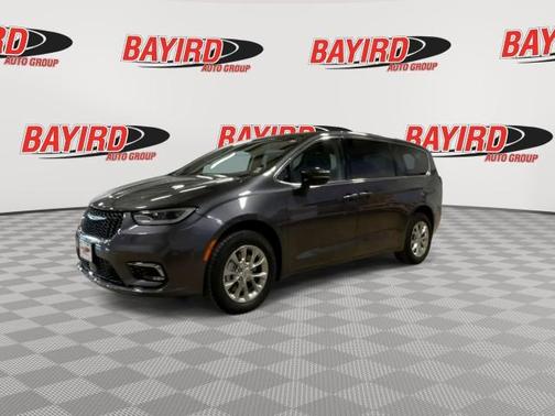 2023 Chrysler Pacifica Touring-L