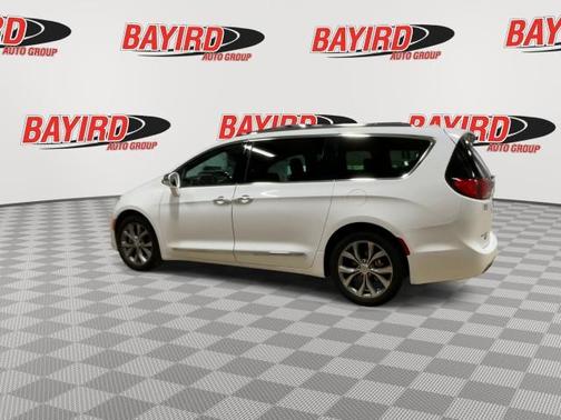 Bright White Clearcoat 2020 Chrysler Pacifica Limited