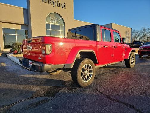 2023 Jeep Gladiator Overland