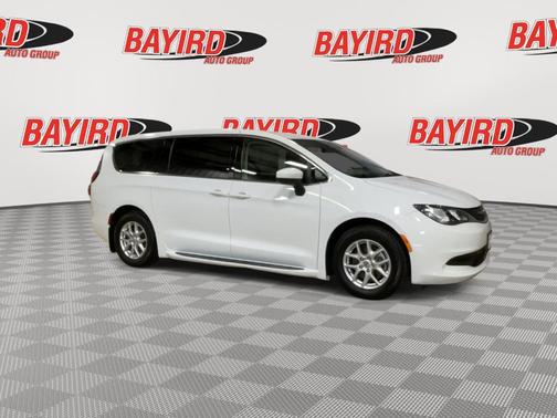 2021 Chrysler Voyager LX