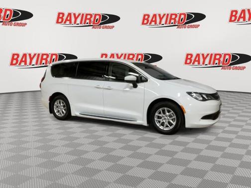 2021 Chrysler Voyager LX