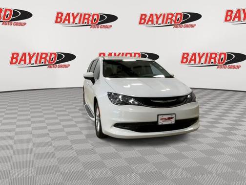 2021 Chrysler Voyager LX