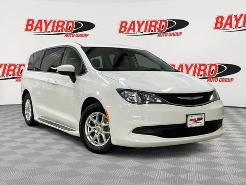 2021 Chrysler Voyager LX