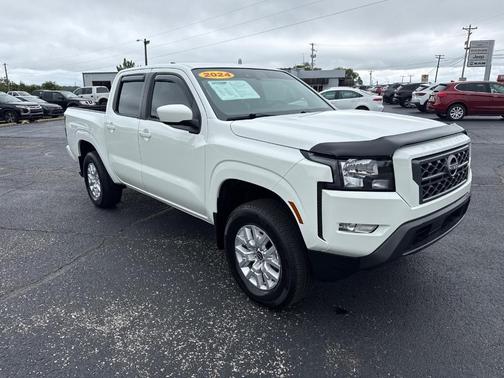 2024 Nissan Frontier SV