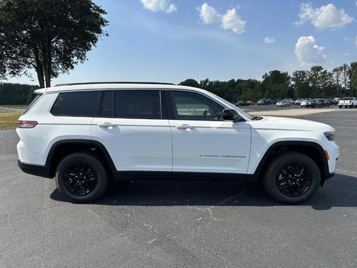 2025 Jeep Grand Cherokee L Laredo