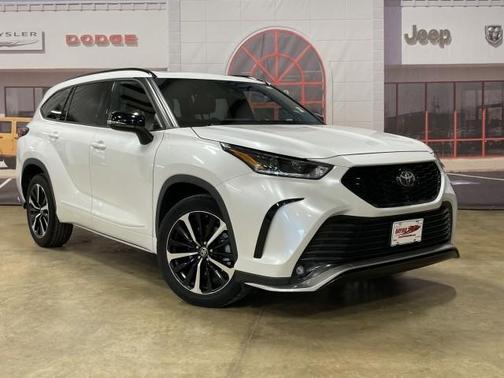 2022 Toyota Highlander XSE