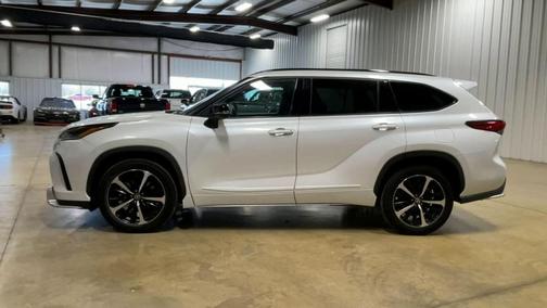 Wind Chill Pearl 2022 Toyota Highlander XSE