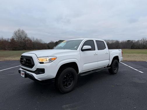 2023 Toyota Tacoma SR