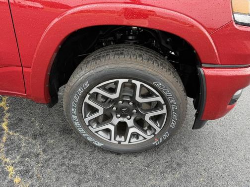 Molten Red Pearlcoat 2026 RAM 1500 Laramie