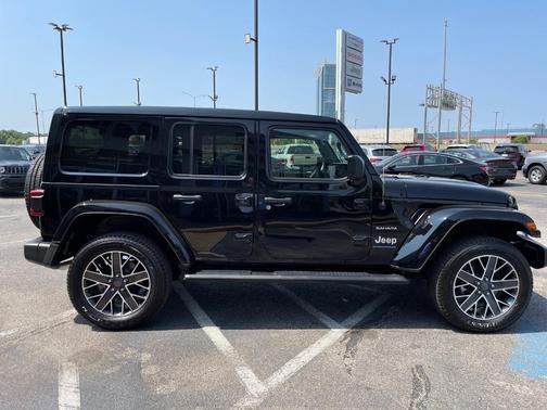 2023 Jeep Wrangler 4xe Sahara