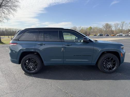 2026 Jeep Grand Cherokee Summit 4x4