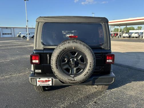 2025 Jeep Wrangler Sport