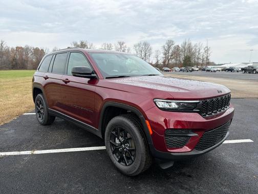 2025 Jeep Grand Cherokee Laredo
