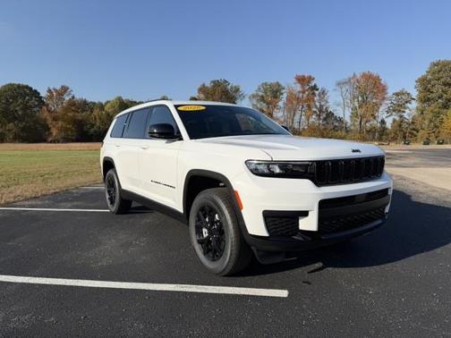 2025 Jeep Grand Cherokee L Laredo