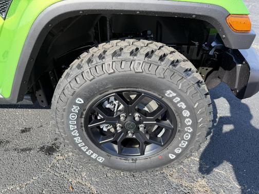 2026 Jeep Gladiator Sport