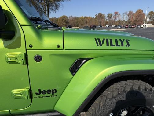 2026 Jeep Gladiator Sport