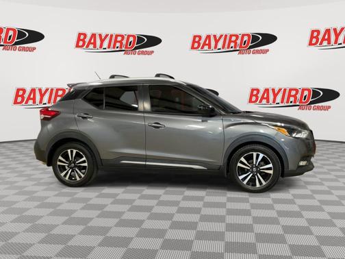 2019 Nissan Kicks SR
