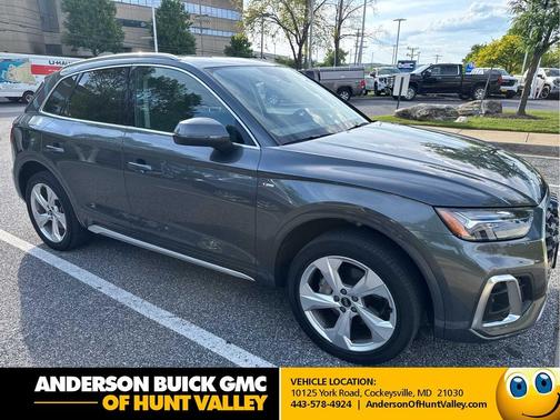Daytona Gray Pearl Effect 2024 Audi Q5 45 S line Premium Plus