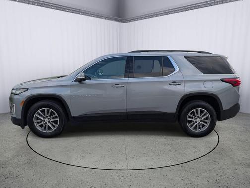 Sterling Gray Metallic 2023 Chevrolet Traverse LT Cloth