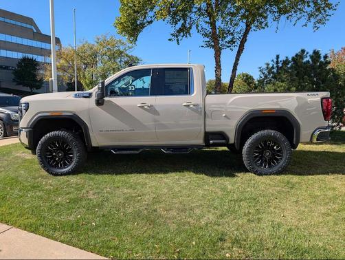2026 GMC Sierra 2500 SLE
