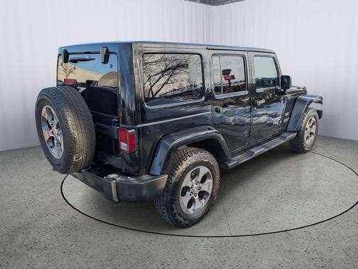 2016 Jeep Wrangler Unlimited Sahara