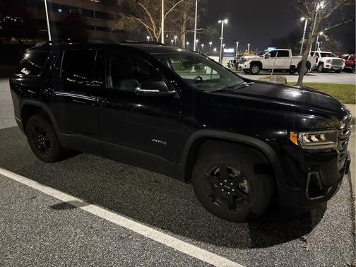 2023 GMC Acadia AWD AT4