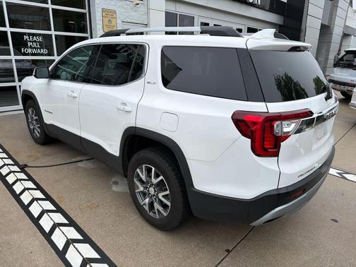 Summit White 2023 GMC Acadia AWD SLT
