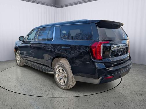 2022 GMC Yukon XL SLE