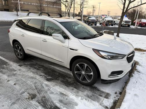 2020 Buick Enclave AWD Essence