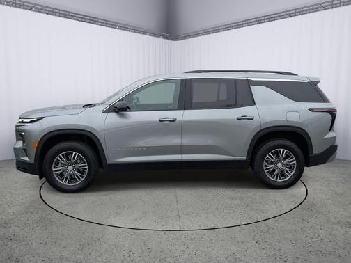 Sterling Gray Metallic 2025 Chevrolet Traverse LT