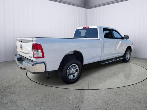 2021 RAM 2500 Big Horn Crew Cab 4x4 8' Box