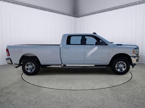 2021 RAM 2500 Big Horn Crew Cab 4x4 8' Box