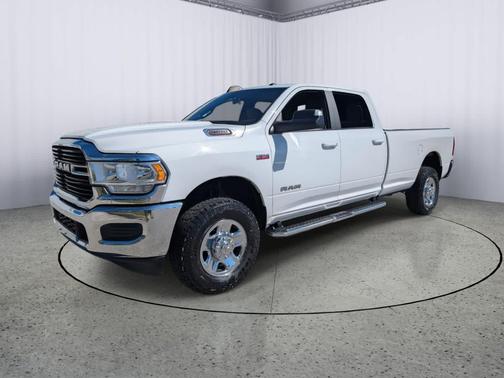 2021 RAM 2500 Big Horn Crew Cab 4x4 8' Box