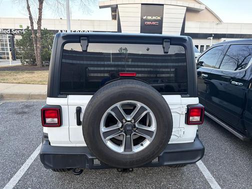 Bright White 2021 Jeep Wrangler Unlimited Sahara