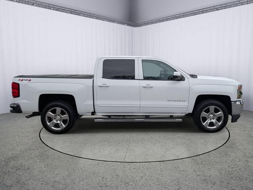 Summit White 2017 Chevrolet Silverado 1500 1LT