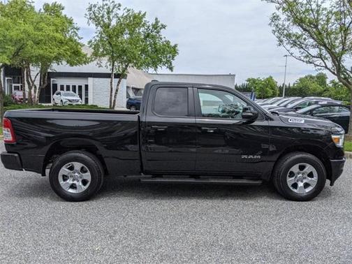 Photo 2 of 31 of 2019 RAM 1500 Big Horn