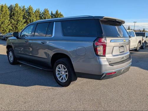 2022 Chevrolet Suburban LT