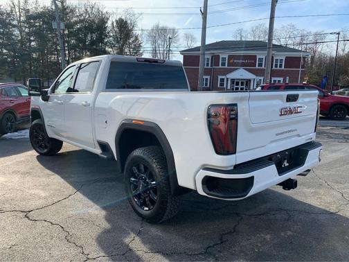 2025 GMC Sierra 2500 AT4